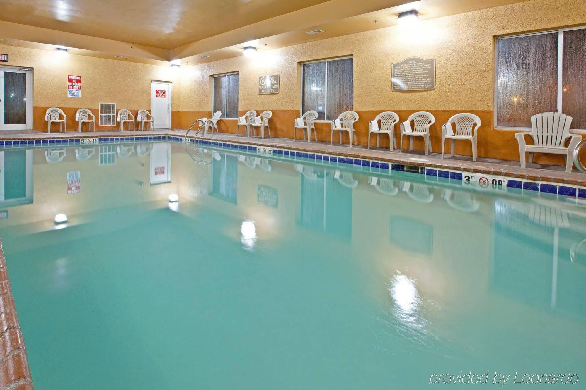 Holiday Inn Express Hotel & Suites Louisville South-Hillview, An Ihg Hotel Екстер'єр фото